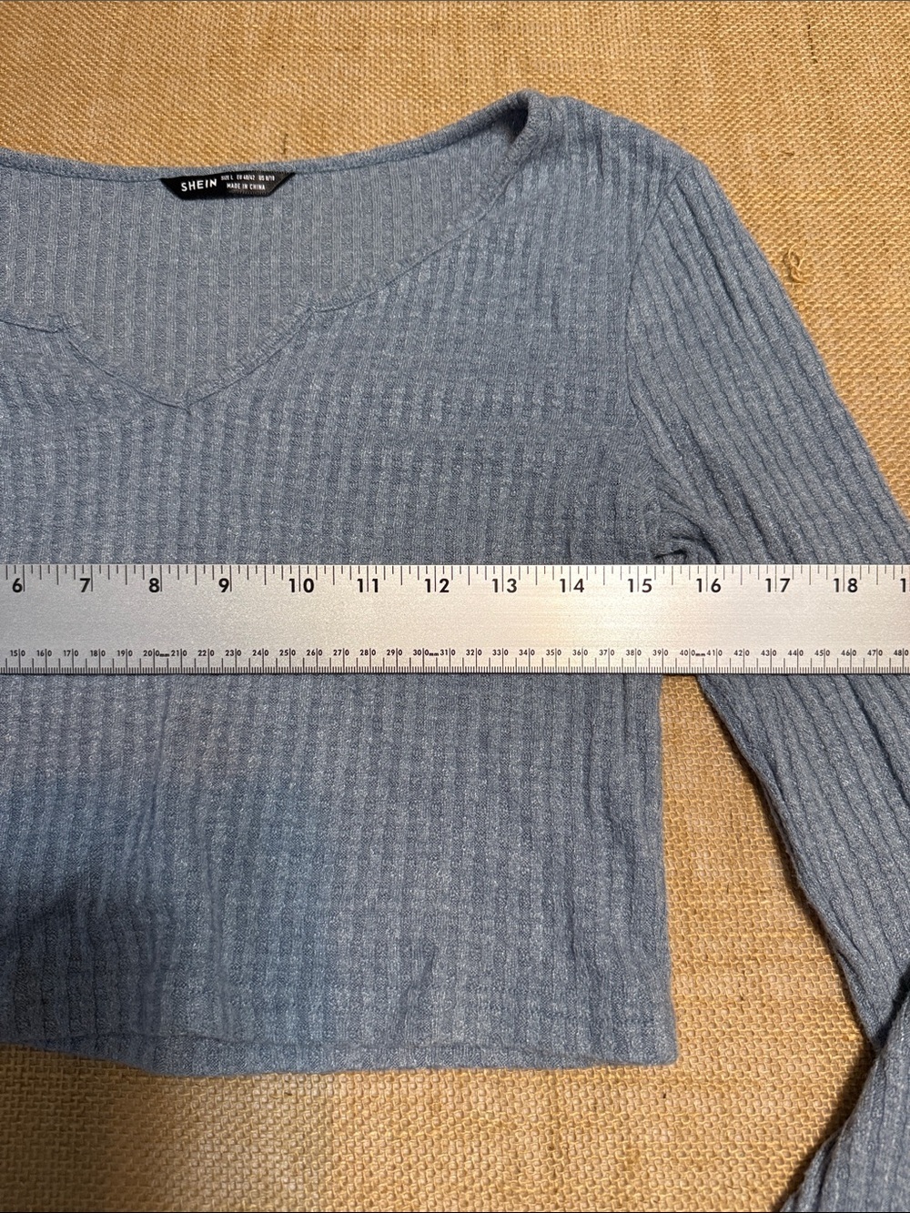 Blue Ribbed V-Neck Long Sleeve Crop Top - Picture 2 of 5